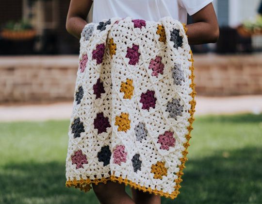 crochet The Sweet Granny Baby Blanket Pattern
