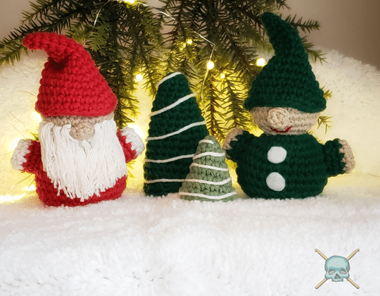 Easy crochet Amigurumi Santa and Elf free pattern
