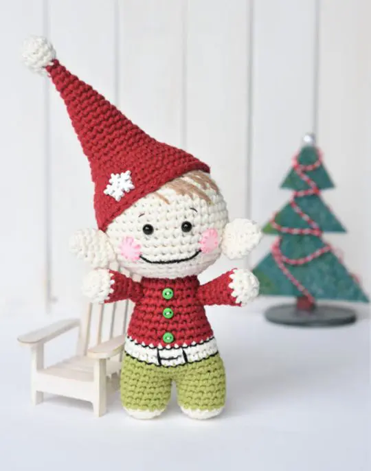 Easy crochet Little Christmas elf free pattern