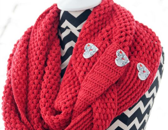 Crochet Madly in Love Cowl Free Pattern
