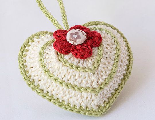 Crochet Valentine's Day crochet heart with chart Free Pattern