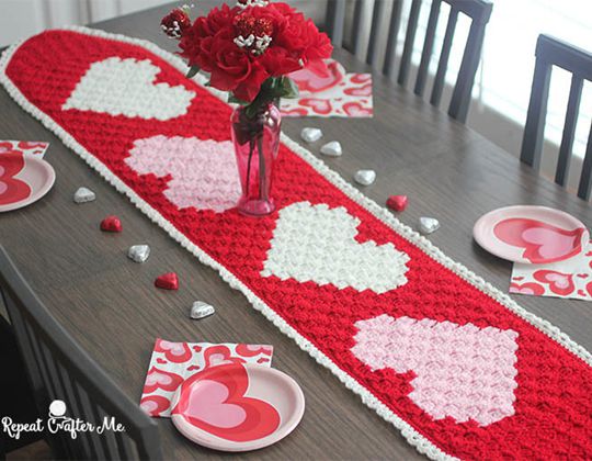 Crochet C2C Valentine’s Heart Table Runner Free Pattern