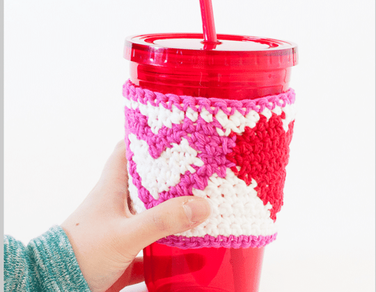 Crochet TAPESTRY HEART CUP COZY Free Pattern