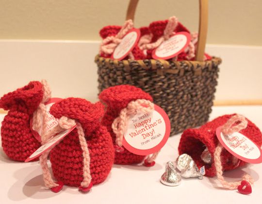 Crochet valentine’s candy crochet bags Free Pattern