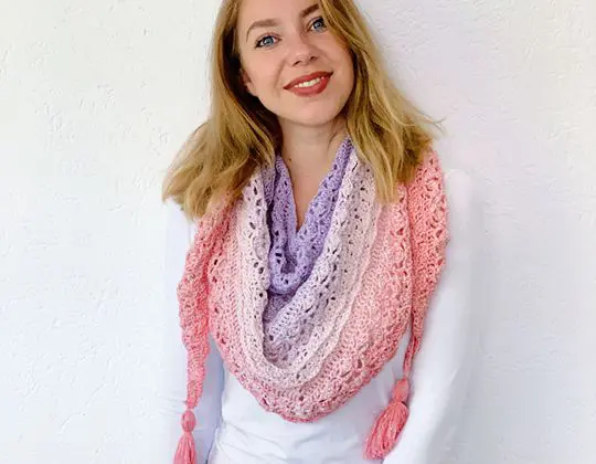 Crochet FLOWER PUFF SHAWL free pattern