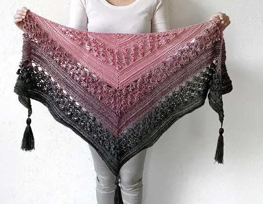 Crochet Vela Flower Friend Shawl free pattern