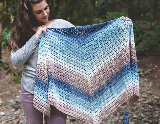 Crochet Beginner Fade Shawl free pattern