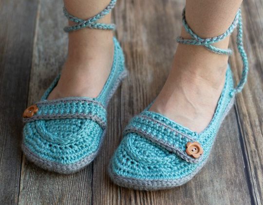 Crochet Ankle Tie Slippers free pattern