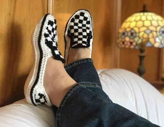 Crochet Vans Sk8tr Slip-Ons Slippers free pattern