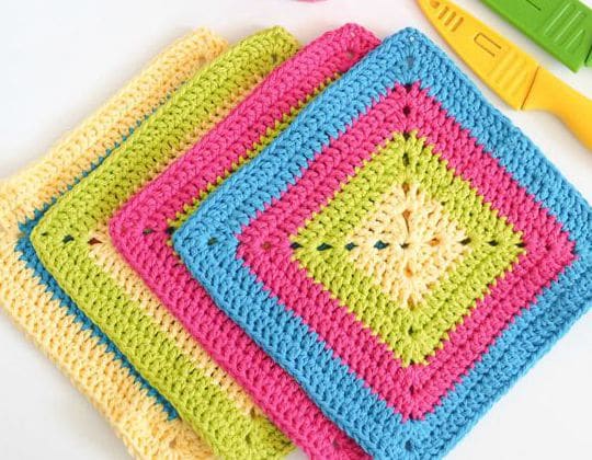 Crochet Colorful Solid Granny Square Dishcloth free pattern - Crochet Pattern for Dishcloth